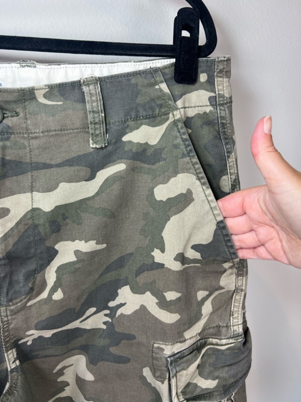 Old Navy Lived In Straight Flex Camo Cargo Shorts Green Utility Military 38x10" - Picture 5 of 12